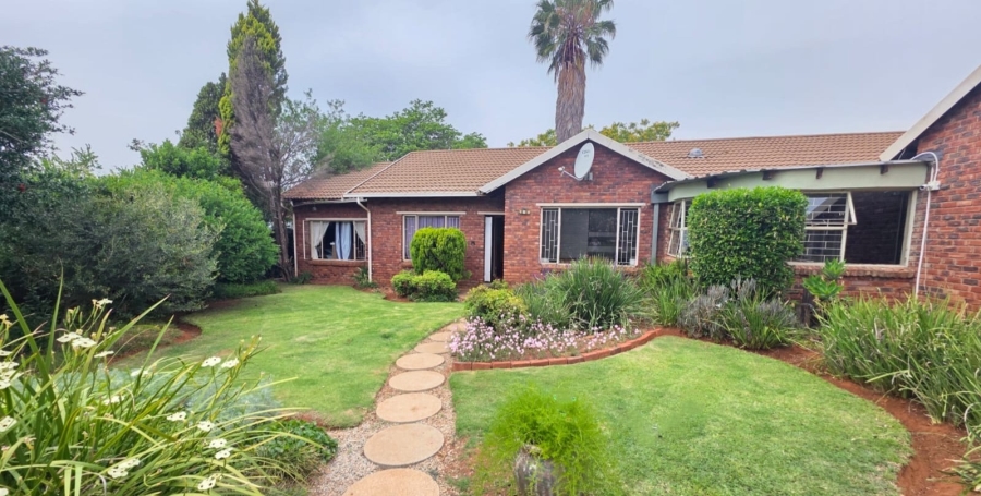 5 Bedroom Property for Sale in Doringkruin North West